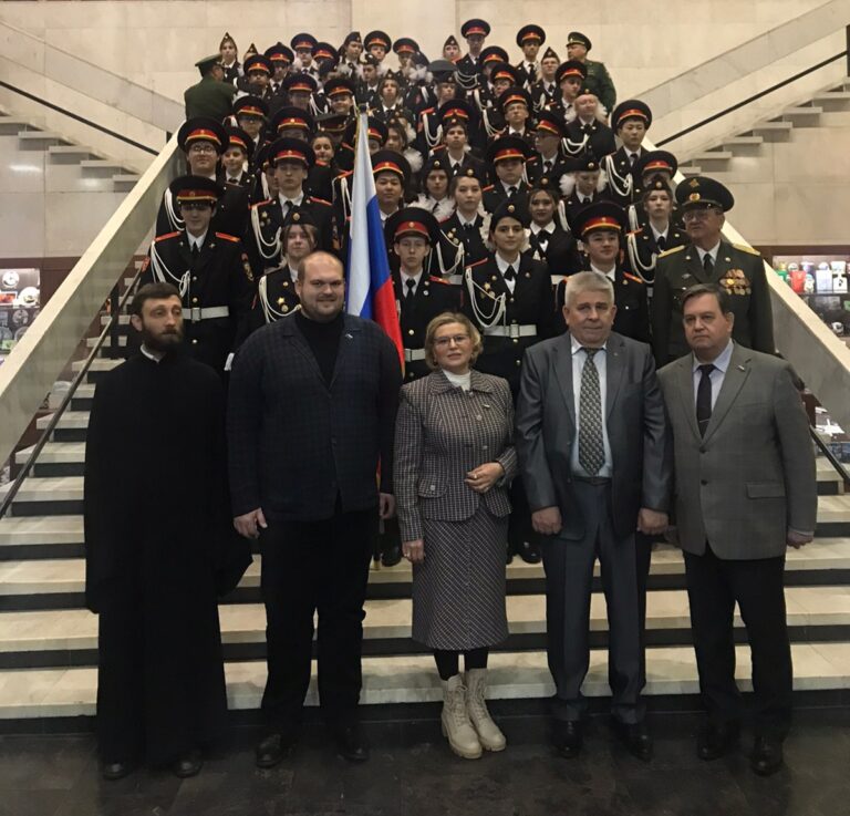 Диакон Александр Морозов принял участие в торжественной церемонии принятия присяги московских кадетов школы №2100