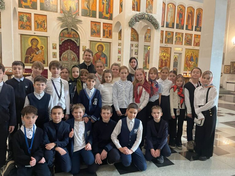 Четвероклассники посетили с экскурсией храм преподобного Сергия Радонежского на Ходынском поле