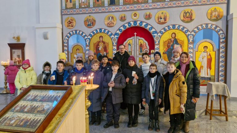Экскурсия для школьников в храме св. блж. Ксении Петербургской
