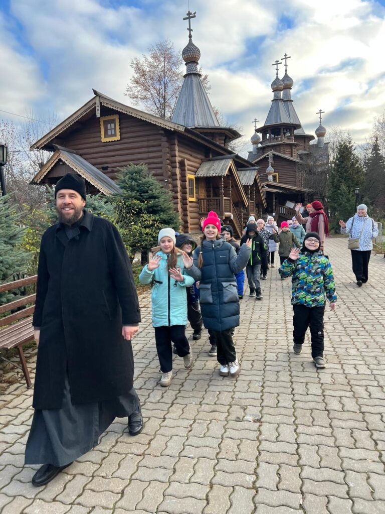 В храмах Северного викариатства прошли экскурсии для учащихся общеобразовательных школ САО