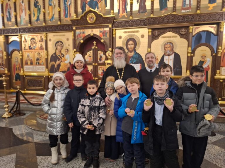 Храм преподобного Серафима Саровского в Дегунино посетили четвероклассники из школы №1296